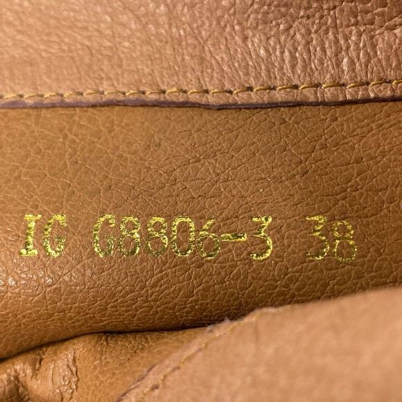 Leather ankle high booties - Picture 9 of 10